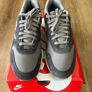 Nike Air Max 1 PRM Soft Grey/Neutral Grey Men’s Sz 10.5